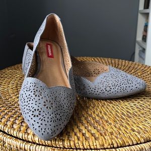 Union Bay Gray Flats Women’s 7.5